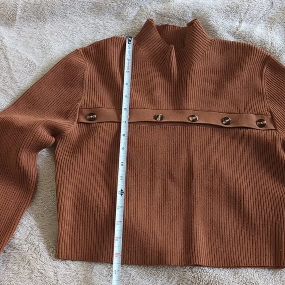 NWT Nicholas Juliet Brown Rib Knit Funnel Neck Crop Top W/Buttons, size L